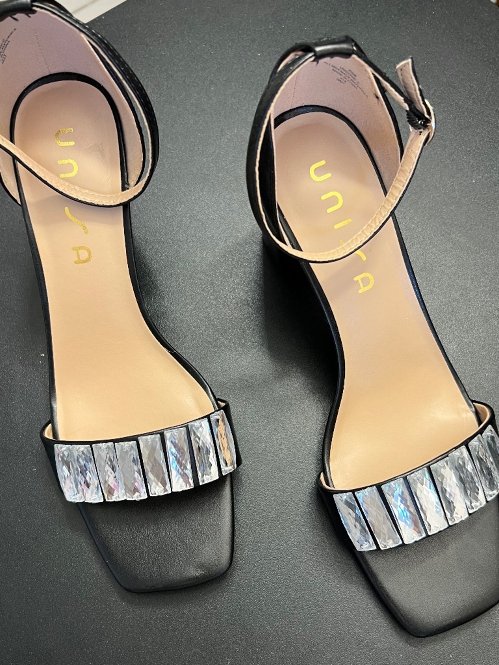 Unisa Black Ankle Strap Block Heel Rhinestone Open Toe Shoes 9.5